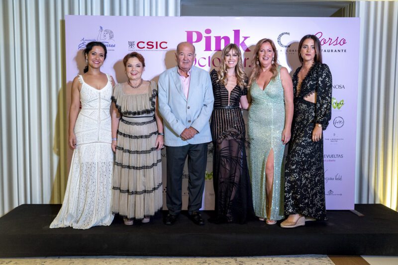 Maria Moya, presentadora del evento cena benéfica Elena Torres